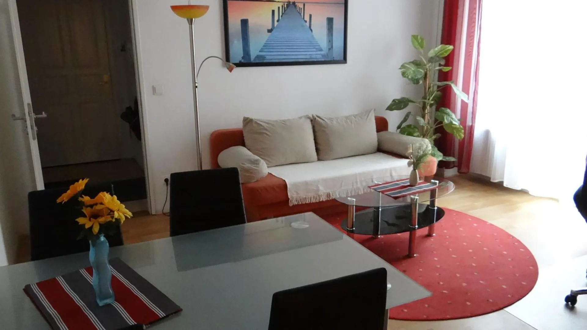 Apartments City Room Berlin 0*,  Deutschland